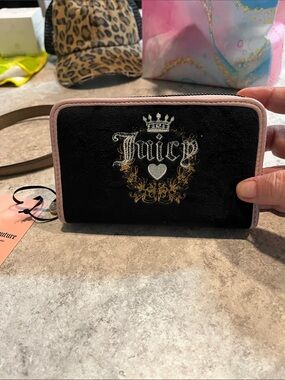 Nwt Juicy Couture Black Wallet with Pink Trim and Embroidered Logo
